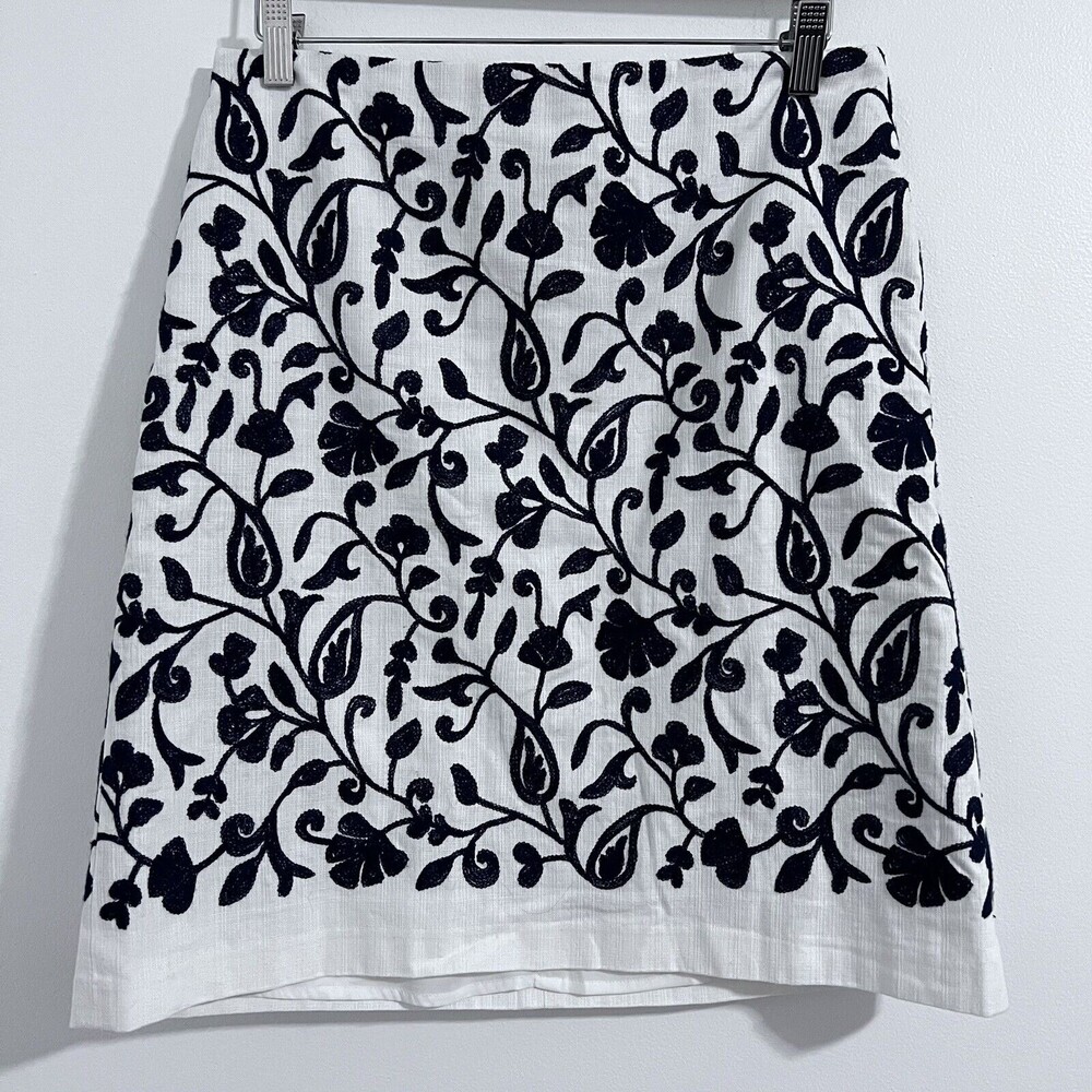 Talbots Petite Pencil Skirt Size 8 P White Embroidered Floral Nautical Lined